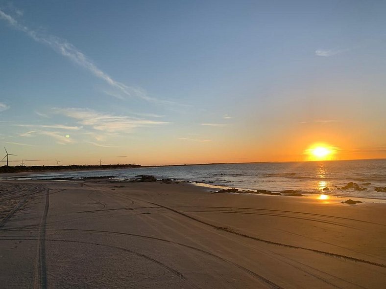 Casa de praia em Fortim CE com ótima localização e fácil ace